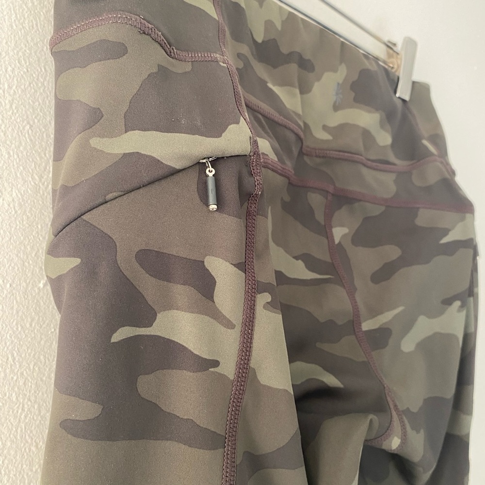 Athleta Exercise Pants - image 5